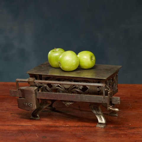 Art Nouveau Döküm Tartı