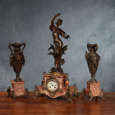 'Chant De La Source' Console Set with Clock