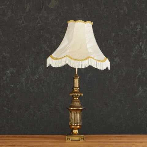 Pirinç Gövdeli Abajur