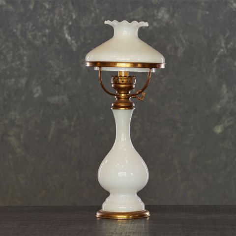 Beyaz Opalin Masa Lambası