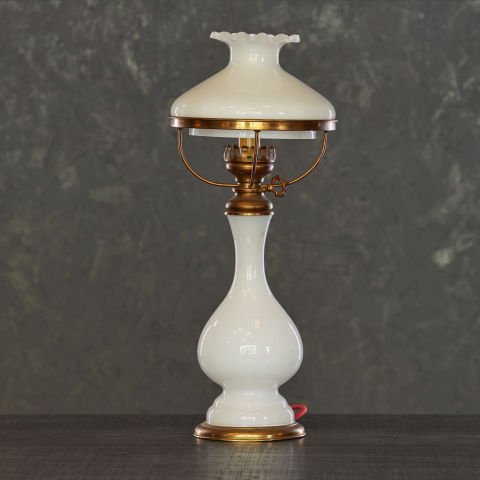 Beyaz Opalin Masa Lambası