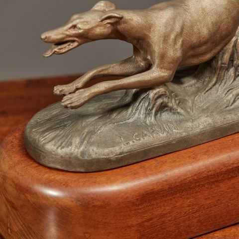 Çift Greyhound Heykel