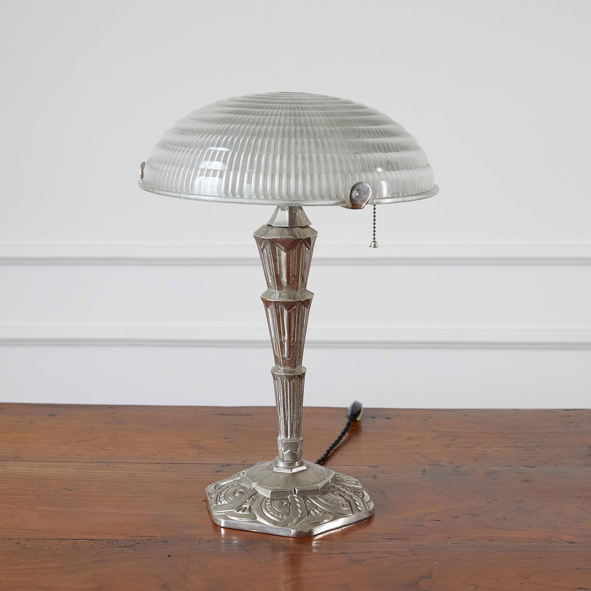 Art Deco Masa Lambası