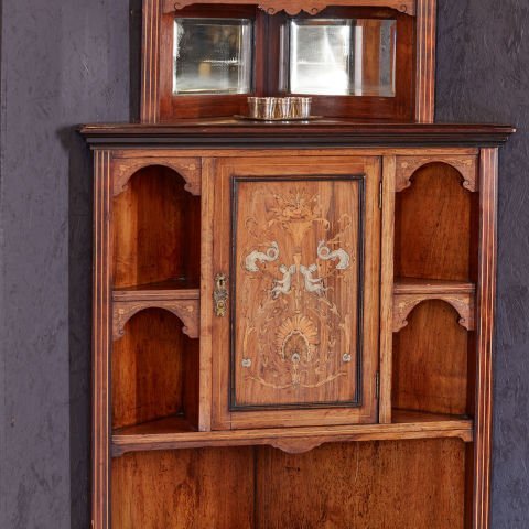 Aynalı Köşe Büfe