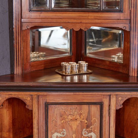 Aynalı Köşe Büfe