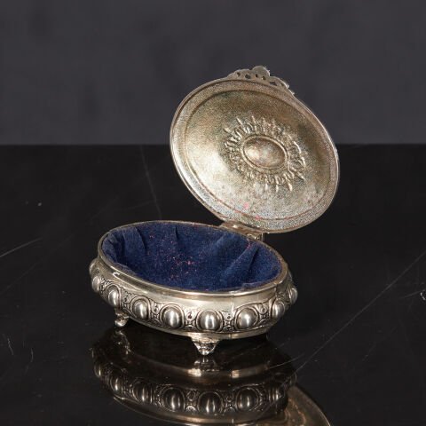 Oval Jewelry Box