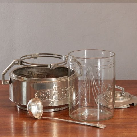 Henneberg Art Deco Presentation Stand