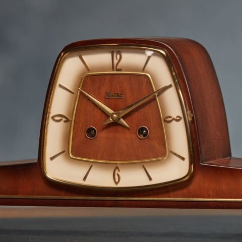 Zentra Console Clock