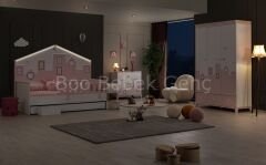 City Pembe Montessori  Çocuk Odası