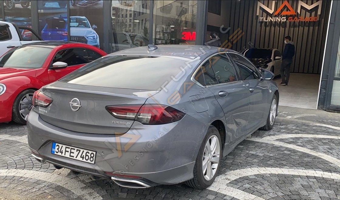 Opel İnsignia Difüzör 2017+ Parlak Siyah