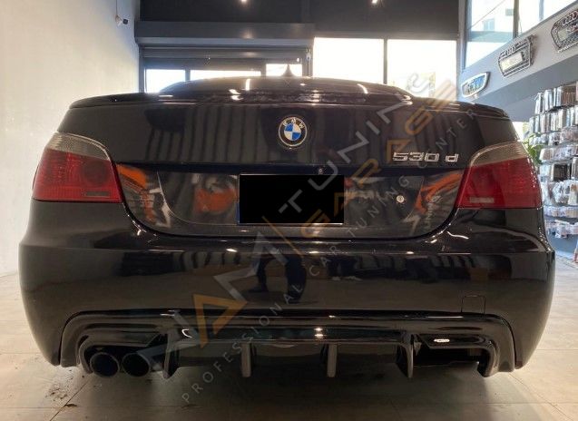 BMW E60 Vorstainer Difüzör Sağ Sol Çift Çıkış Piano Black 2003-2010