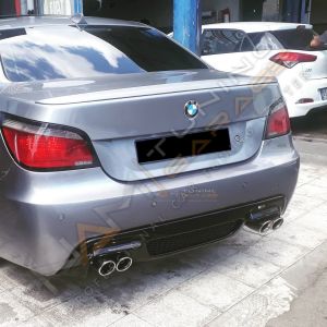 BMW E60 M5 Difüzör Arka Ek Plastik Parlak Siyah 2003-2010