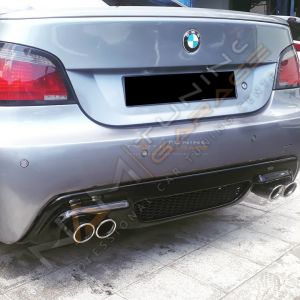 BMW E60 M5 Difüzör Arka Ek Plastik Parlak Siyah 2003-2010
