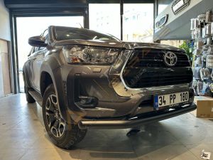 Toyota Hilux Siyah Ön Koruma PST20
