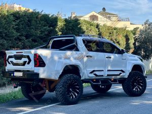 Toyota Hilux Arka Demir Tampon ( AQM-T20 )