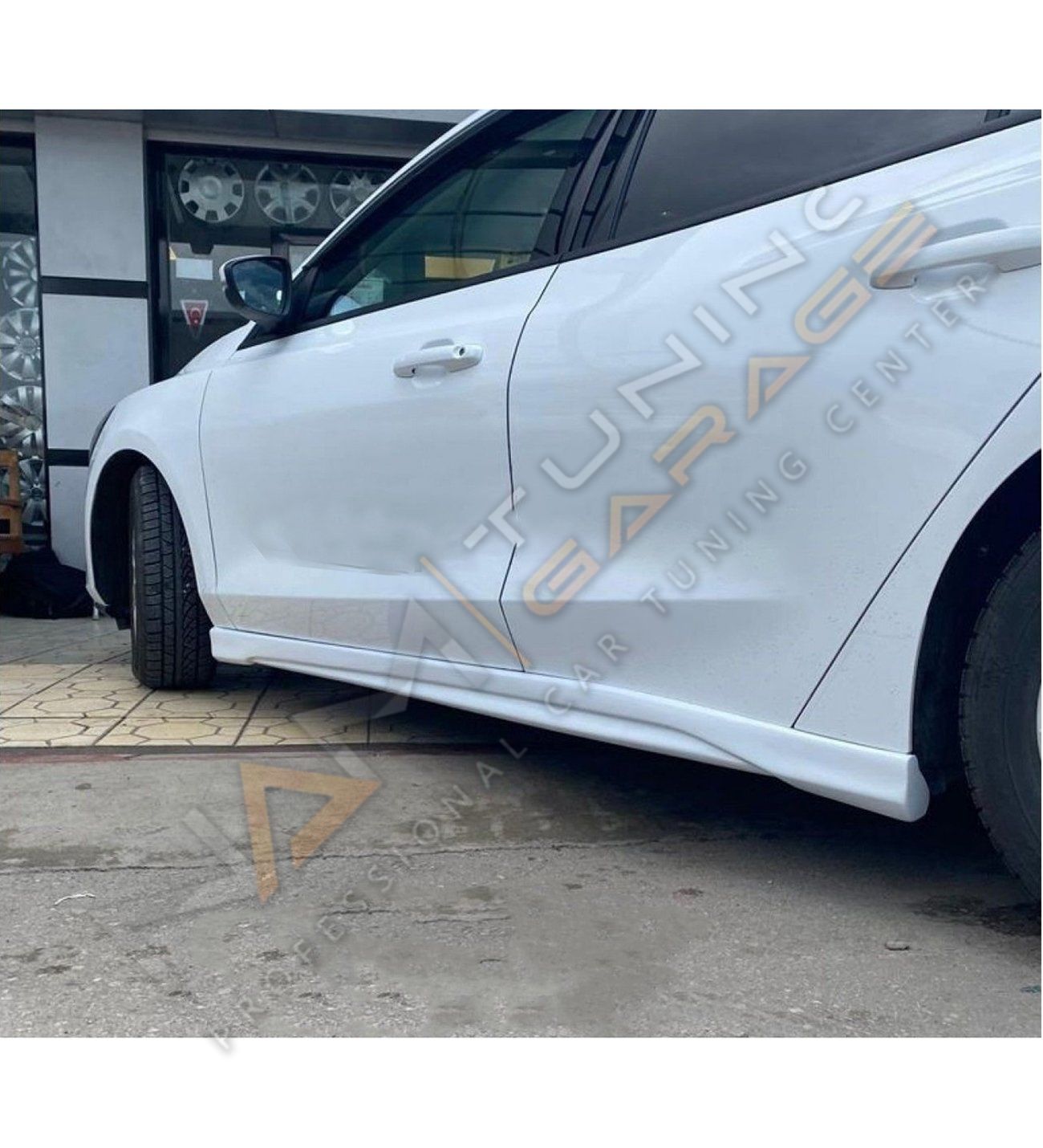 Ford Focus 4 Sedan Marşpiyel Yan Ek 2018+