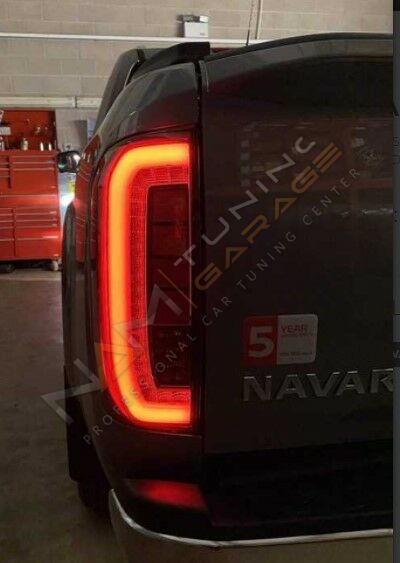 NİSSAN NAVARA NP300 (2015-2020) IÇIN UYUMLU LED STOP - SMOKE