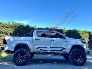 Toyota Hilux Demir Yan Basamak AQM - T32