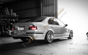 Bmw E39 Difüzör M5 Arka Tampon Eki 1995-2004 Arası Parlak Siyah