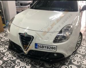 Alfa Romeo Giulietta  Ön Tampon Eki Lip Tek Parça Piano Black