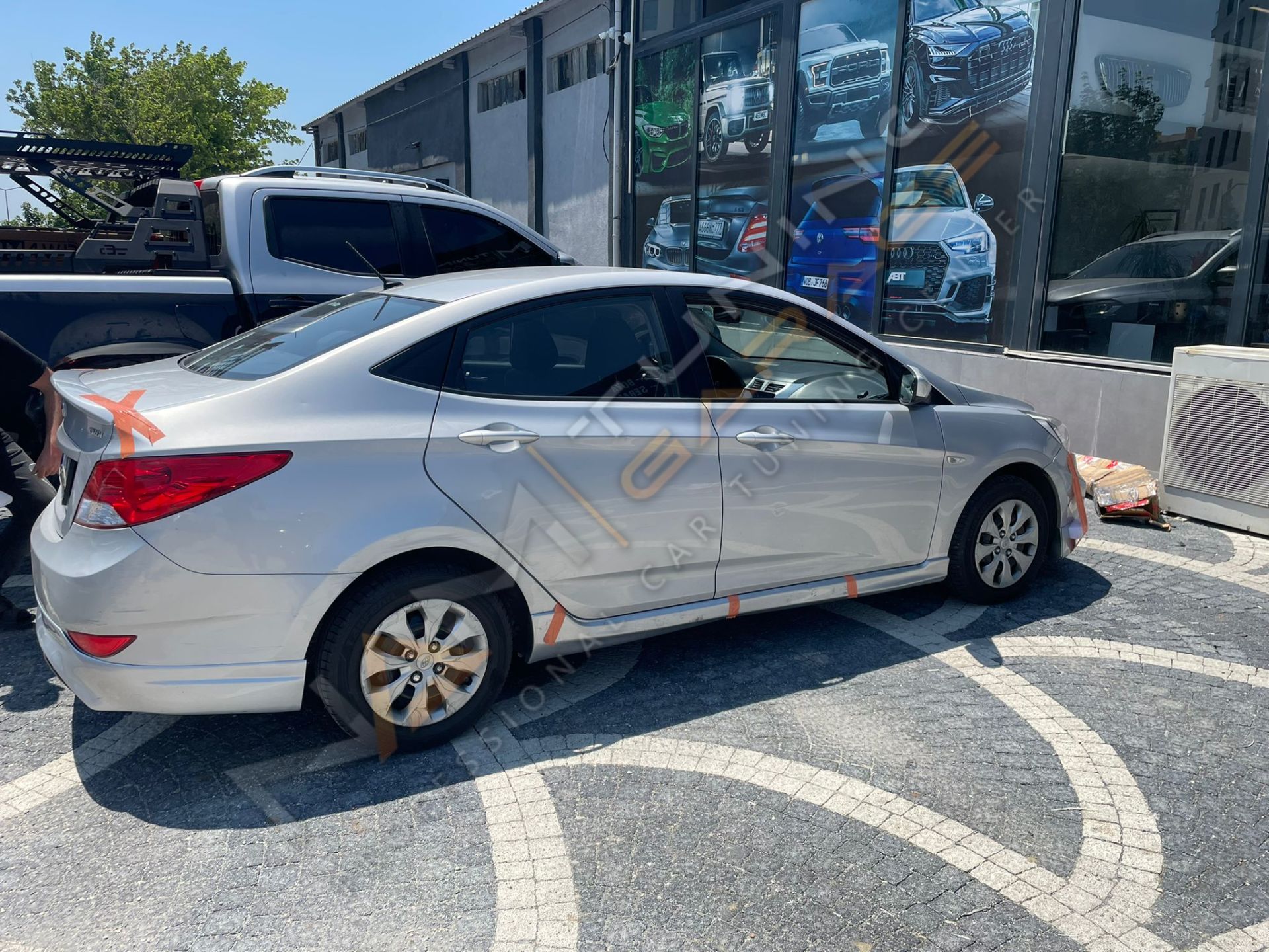 Hyundai Accent Blue Yan Marşpiyel (Plastik) Boyasız