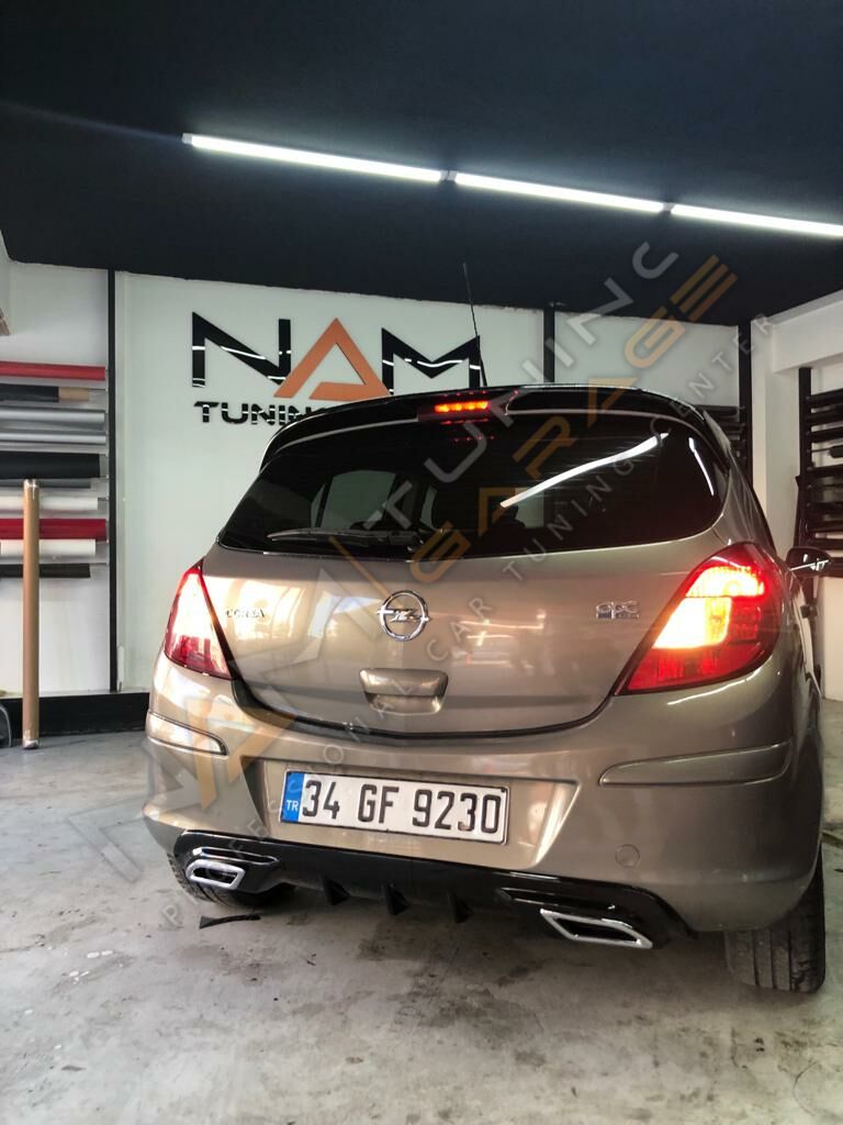 Opel Corsa D Egzoz Görünümlü Difüzör (Plastik) Piano Black