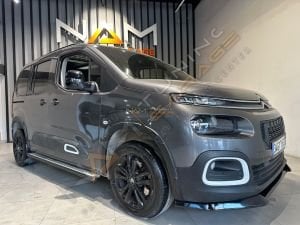 Peugeot Rifter Ön Lip (Plastik) 2018-2024 Parlak Siyah