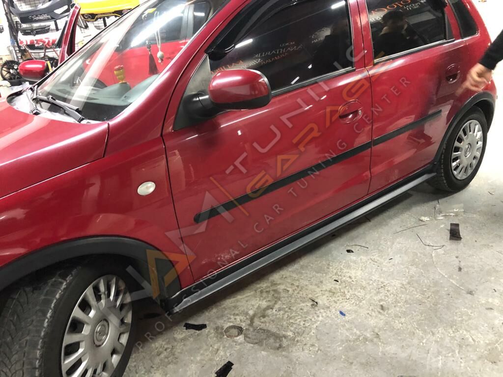 Opel Corsa C Yan Marşpiyel (Plastik) Boyasız