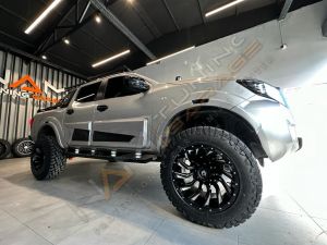 Nissan Navara Geniş Yan Kapı Kaplama Seti Kapı Koruma 2015-2021 4 parça