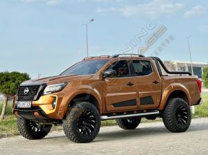 Nissan Navara Geniş Yan Kapı Kaplama Seti Kapı Koruma 2015-2021 4 parça