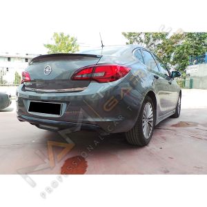 Opel Astra J Sedan Difüzör Piano Black Sport Çıkışsız 2011-2020