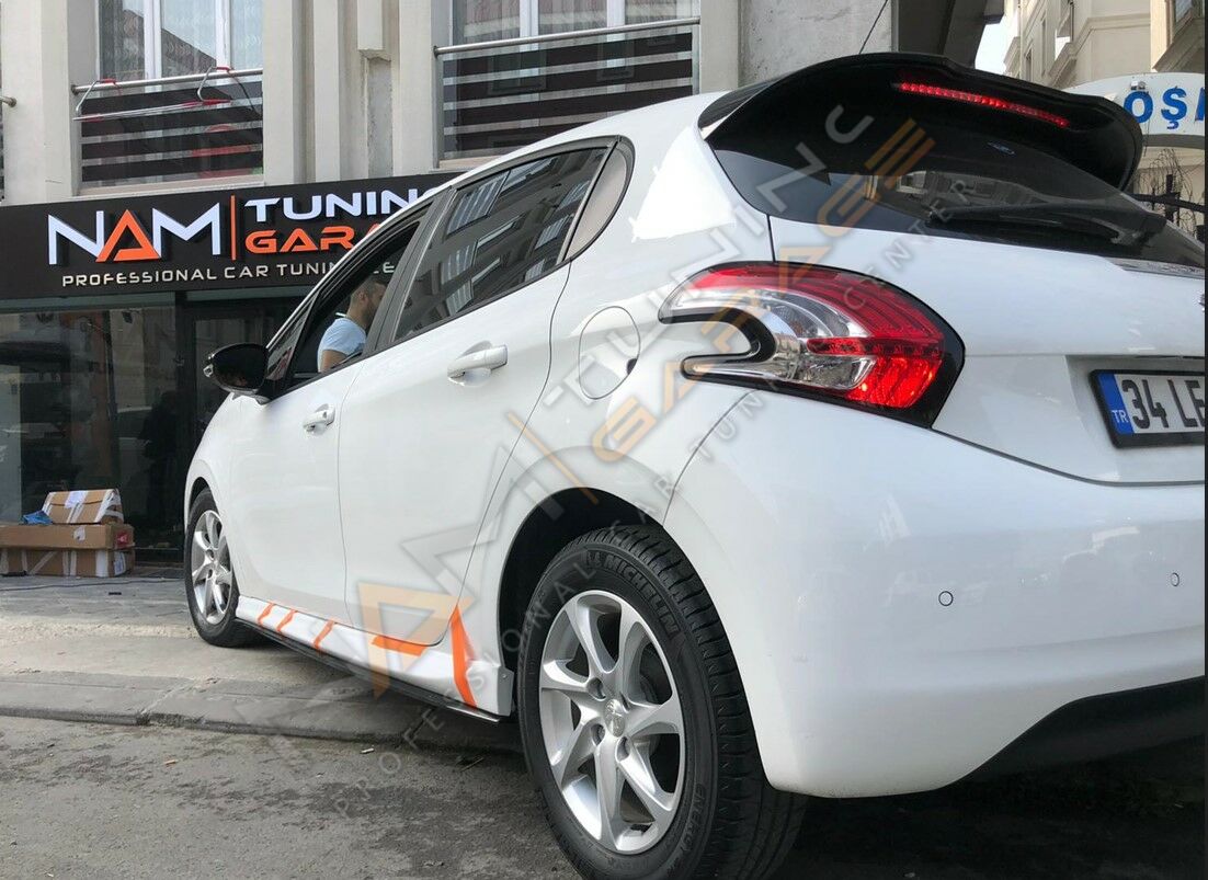 Peugeot 208 Yan Marşpiyel (Plastik) Boyasız