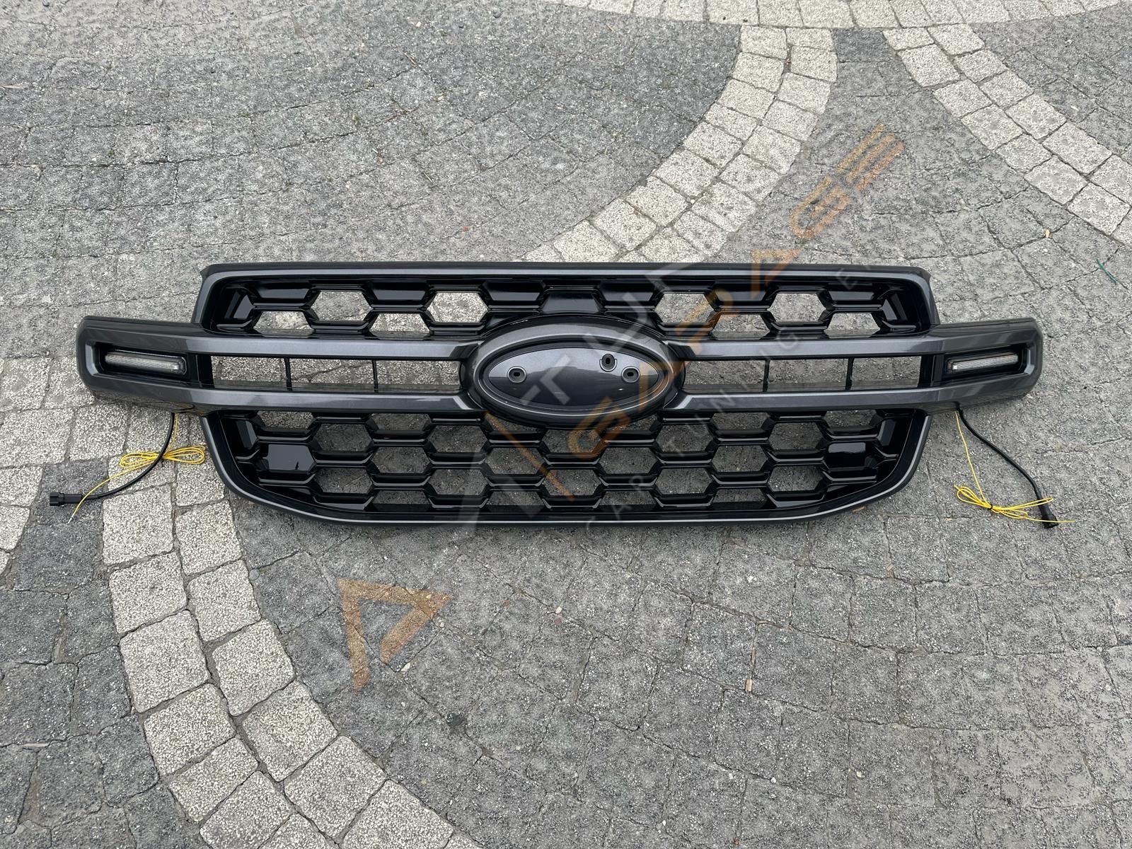 Ford Ranger T9 Ledli Panjur Füme Parlak Siyah 2023+
