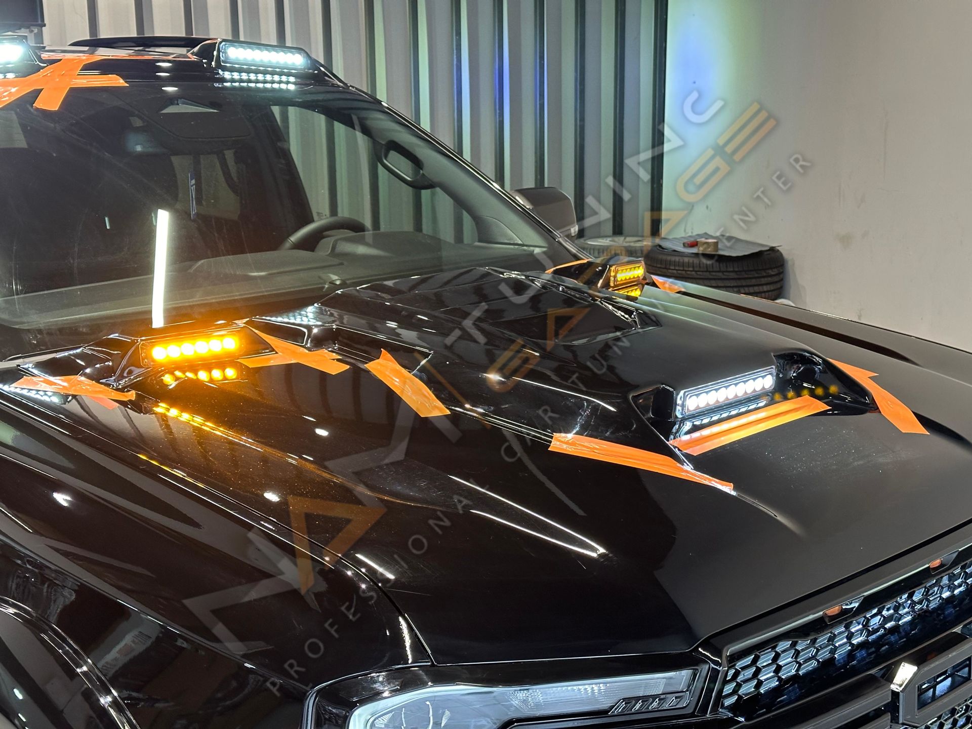 Yeni Ford Ranger Kaput Üstü Ledli Scoop Kaput Plastiği 2023 2024