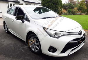 Toyota Avensis T270 Batman Yarasa Ayna Kapağı Piano Black / 2015-2018