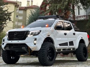 Nissan Navara Moonvisör Tepe Üstü Işık Tavan Işığı 2015+