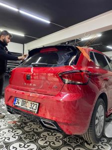 Seat İbiza 2018+ Difüzör (Plastik) Parlak Siyah