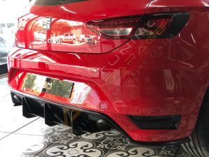 Seat Leon Mk3 Aero Tampon Orta Flapları 4 parça Parlak Siyah Splitter