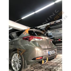 Toyota Auris Difüzör 2015-2018 Parlak Siyah