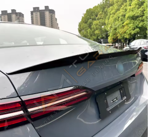 BMW G60 Spoyler M4 Spoiler Parlak Siyah 2024+