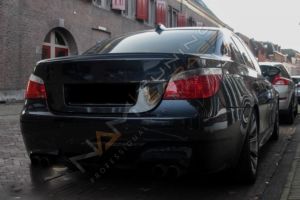 BMW E60 M5 SPOİLER PİANO BLACK BAGAJ ÜSTÜ