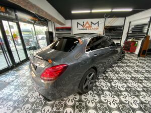 MERCEDES W205 2015-2021 C SERISI IÇIN UYUMLU CAM ÜSTÜ SPOILER - PIANO BLACK