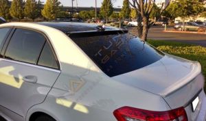 MERCEDES W212(2009-2015) E SERISI IÇIN UYUMLU CAM ÜSTÜ SPOILER - PIANO BLACK