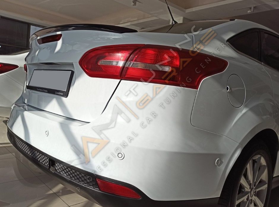 FORD FOCUS IÇIN UYUMLU 2014-2018 HYBRID SPOILER - PIANO BLACK (PARLAK SIYAH)