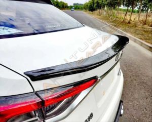 TOYATA COROLLA 2019+ IÇIN UYUMLU BAGAJ USTÜ SPOILER B DIZAYN (PIANO BLACK)