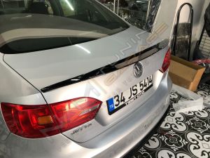 Jetta Spoyler M4 Spoiler 2010-2018 Parlak Siyah