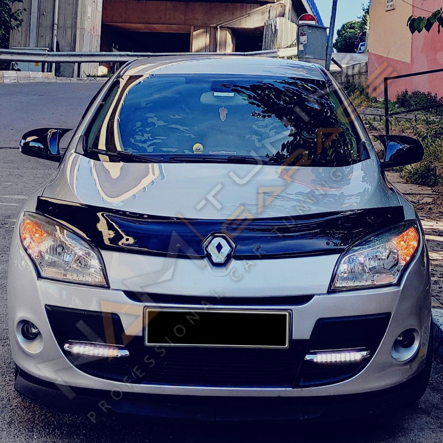 Renault Megane 3 Kaput Rüzgarlığı 2009-2013 Yıl Aralığı Uyumlu