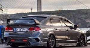 Honda Civic FD6 2006-2011 Cam Üstü Spoiler Parlak Siyah