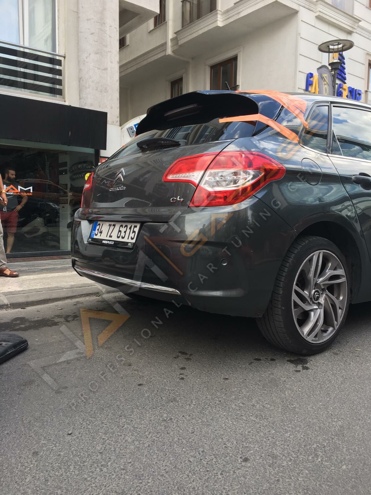 CİTROEN  C4 BAGAJ ÜSÜ SPOİLER FİBE0R BOYALI