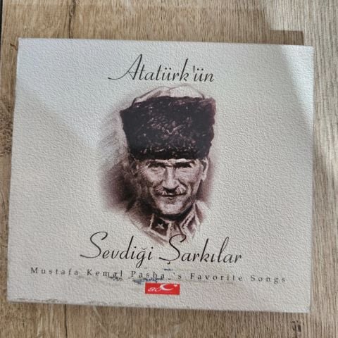ATATÜRK'ÜN SEVDİĞİ ŞARKILAR CD